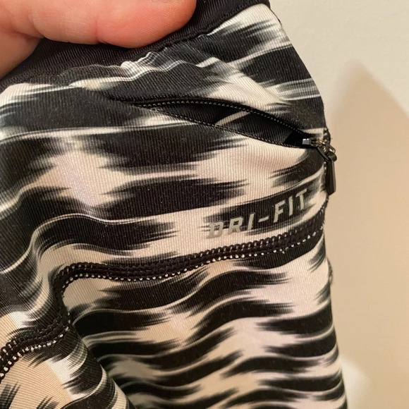 NWOT Nike Leggings - Picture 8 of 8